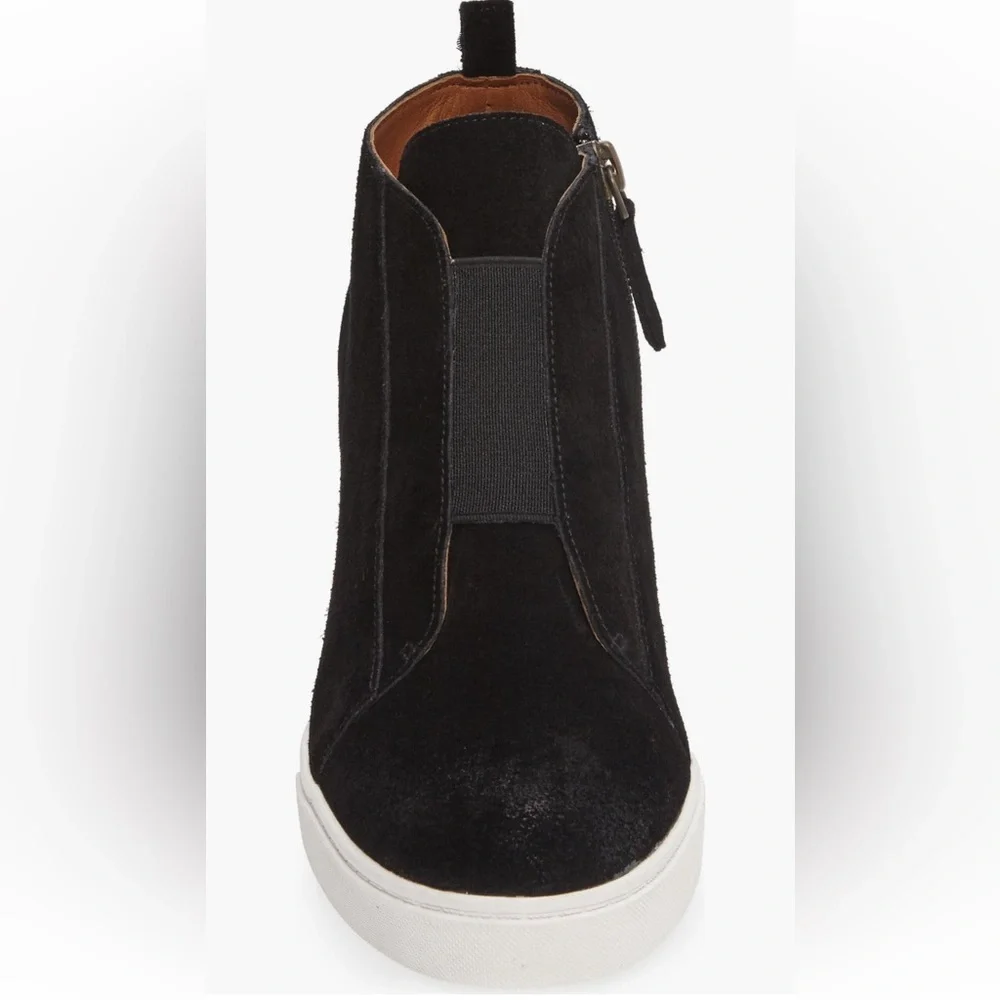 Linea Paolo Felicia Wedge Sneaker in Black Textured Suede Size 9.5M EUC